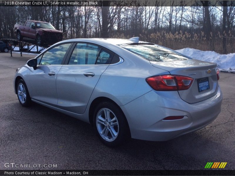 Silver Ice Metallic / Jet Black 2018 Chevrolet Cruze LT