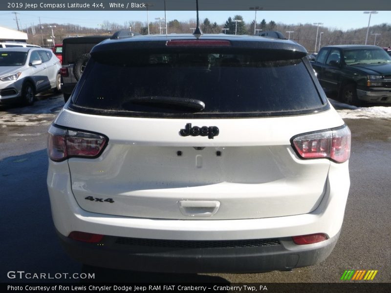 White / Black 2019 Jeep Compass Latitude 4x4