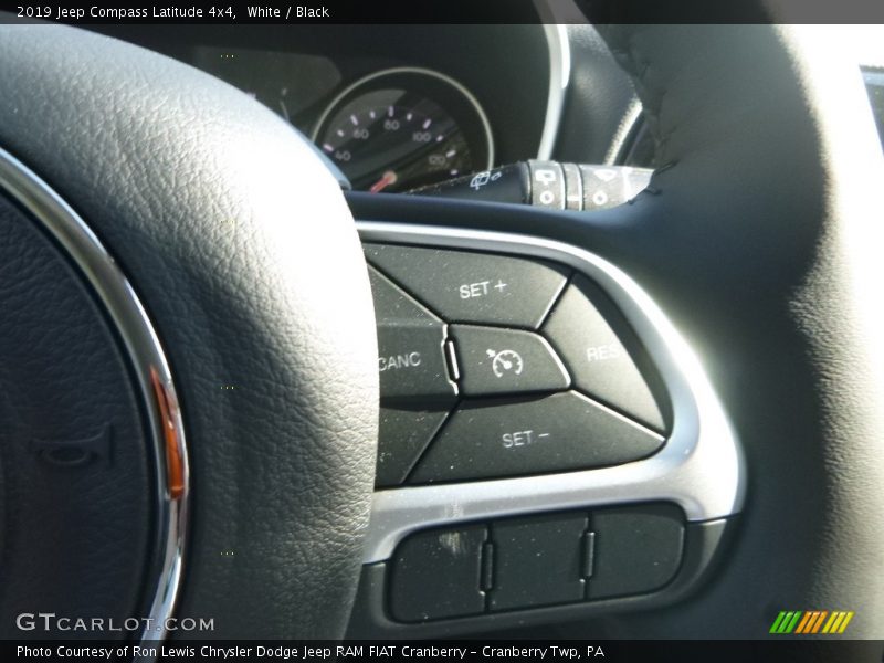 White / Black 2019 Jeep Compass Latitude 4x4