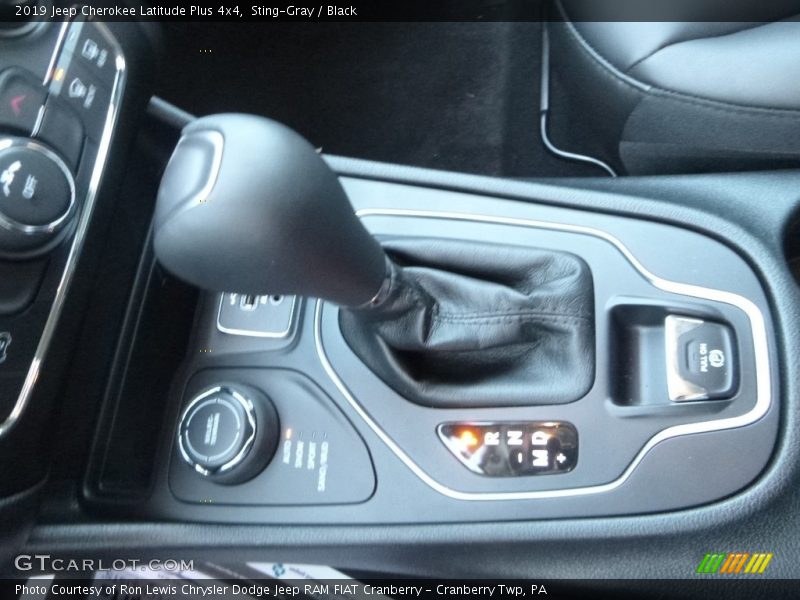 Sting-Gray / Black 2019 Jeep Cherokee Latitude Plus 4x4