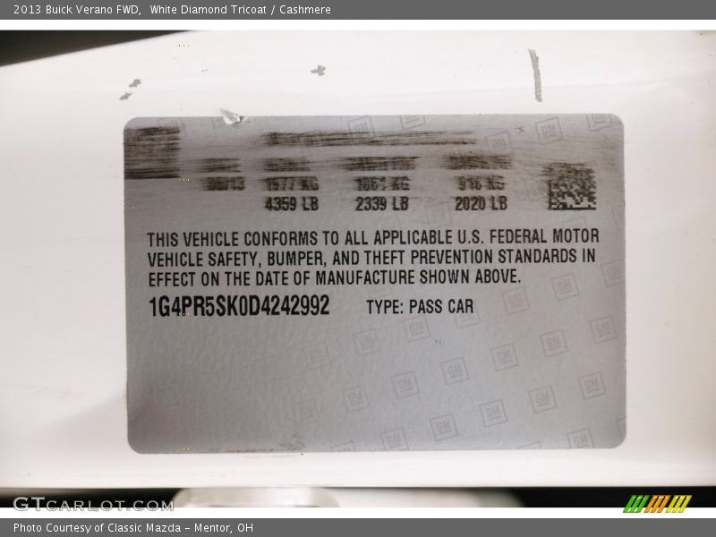 White Diamond Tricoat / Cashmere 2013 Buick Verano FWD