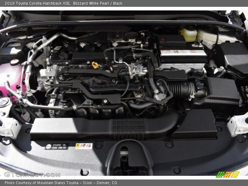 Blizzard White Pearl / Black 2019 Toyota Corolla Hatchback XSE