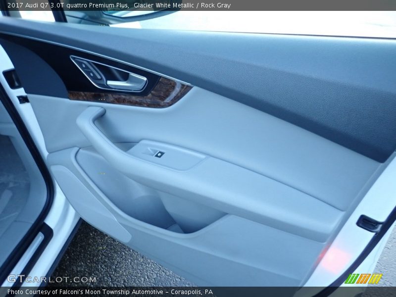 Glacier White Metallic / Rock Gray 2017 Audi Q7 3.0T quattro Premium Plus