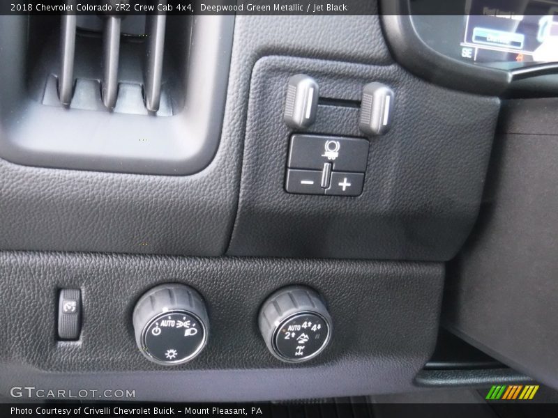 Deepwood Green Metallic / Jet Black 2018 Chevrolet Colorado ZR2 Crew Cab 4x4