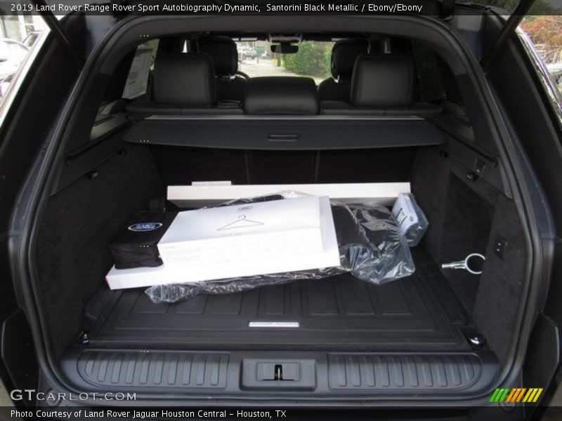  2019 Range Rover Sport Autobiography Dynamic Trunk