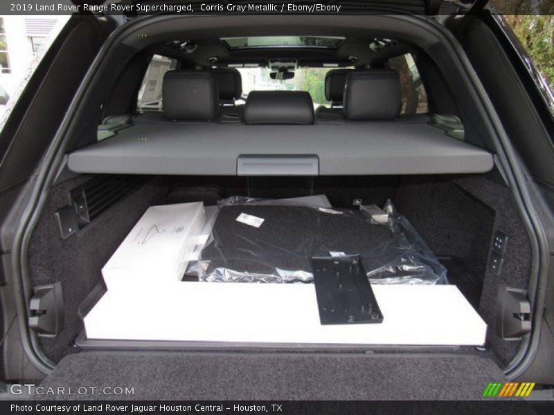  2019 Range Rover Supercharged Trunk