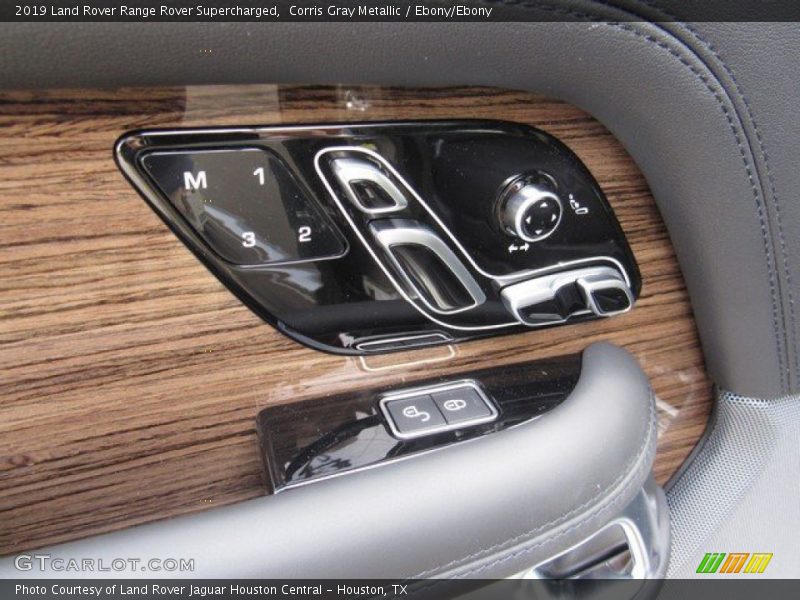 Controls of 2019 Range Rover Supercharged