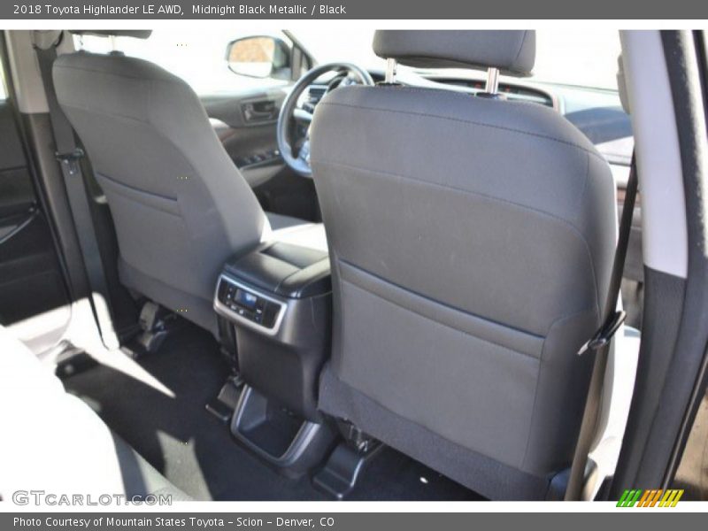 Midnight Black Metallic / Black 2018 Toyota Highlander LE AWD