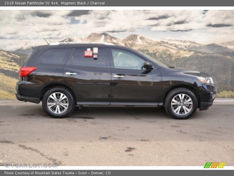 Magnetic Black / Charcoal 2018 Nissan Pathfinder SV 4x4