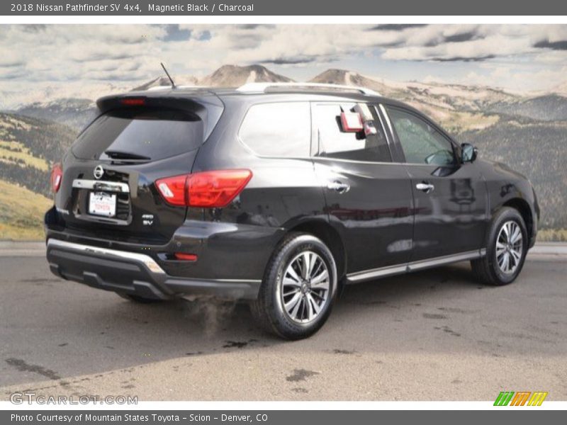 Magnetic Black / Charcoal 2018 Nissan Pathfinder SV 4x4