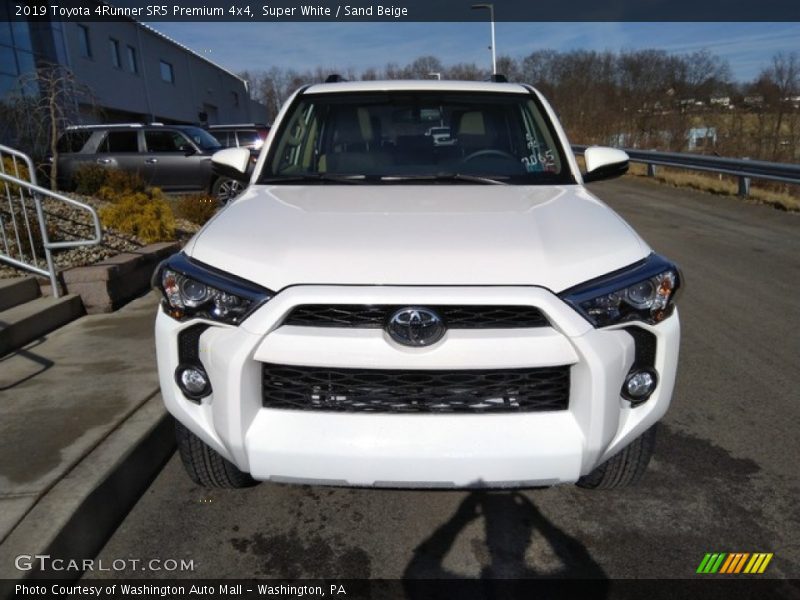 Super White / Sand Beige 2019 Toyota 4Runner SR5 Premium 4x4