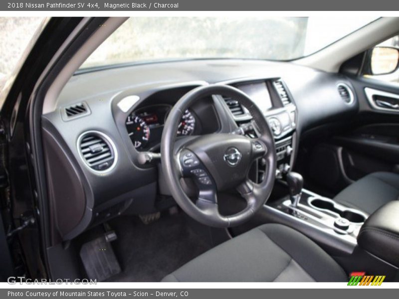 Magnetic Black / Charcoal 2018 Nissan Pathfinder SV 4x4