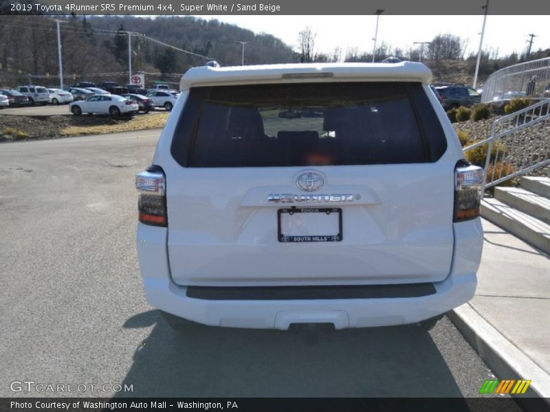 Super White / Sand Beige 2019 Toyota 4Runner SR5 Premium 4x4