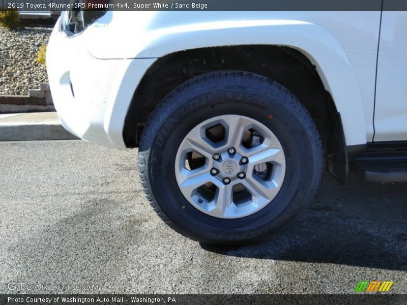 Super White / Sand Beige 2019 Toyota 4Runner SR5 Premium 4x4