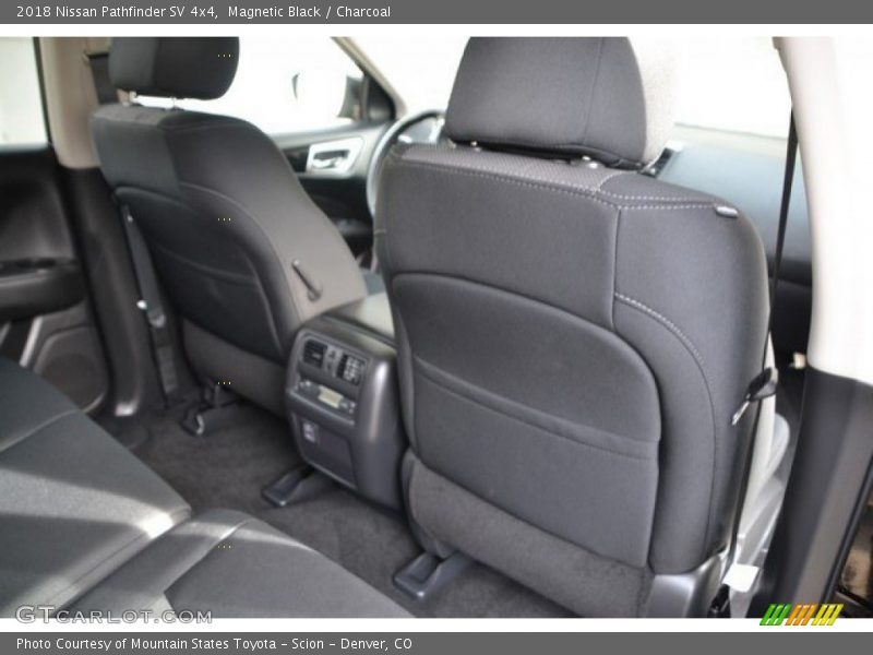 Magnetic Black / Charcoal 2018 Nissan Pathfinder SV 4x4