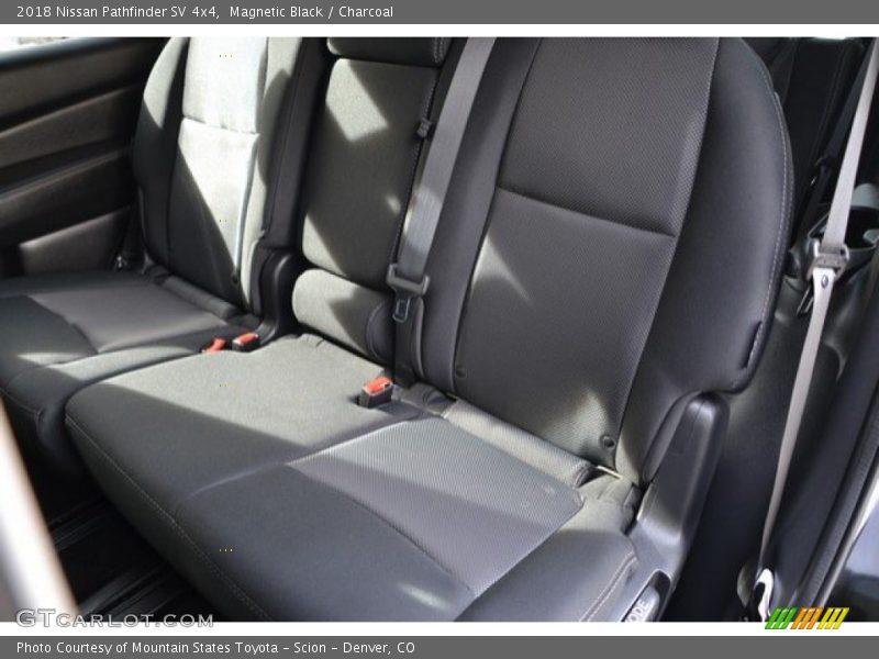 Magnetic Black / Charcoal 2018 Nissan Pathfinder SV 4x4