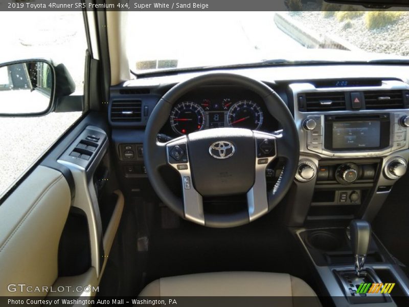 Super White / Sand Beige 2019 Toyota 4Runner SR5 Premium 4x4