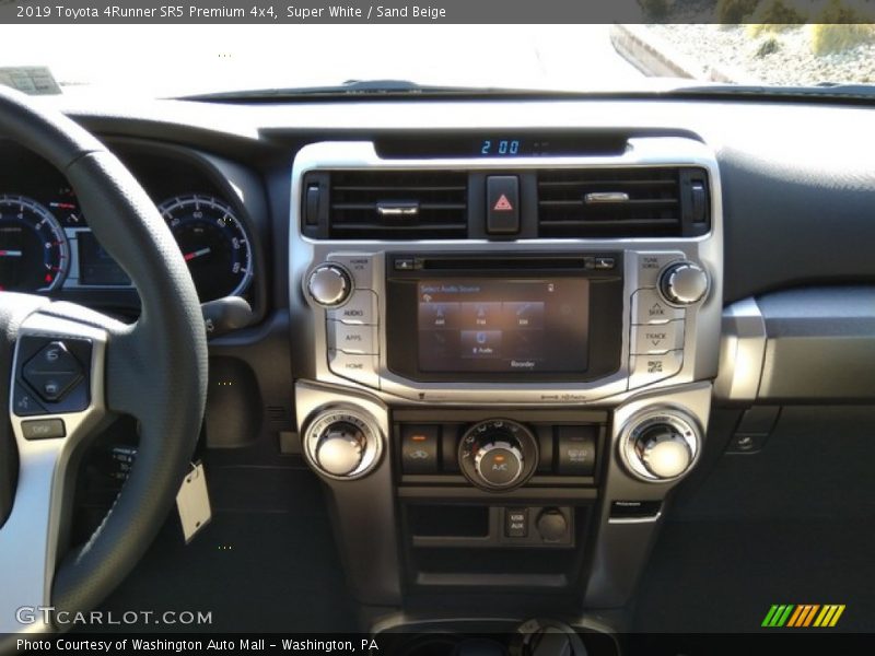 Super White / Sand Beige 2019 Toyota 4Runner SR5 Premium 4x4
