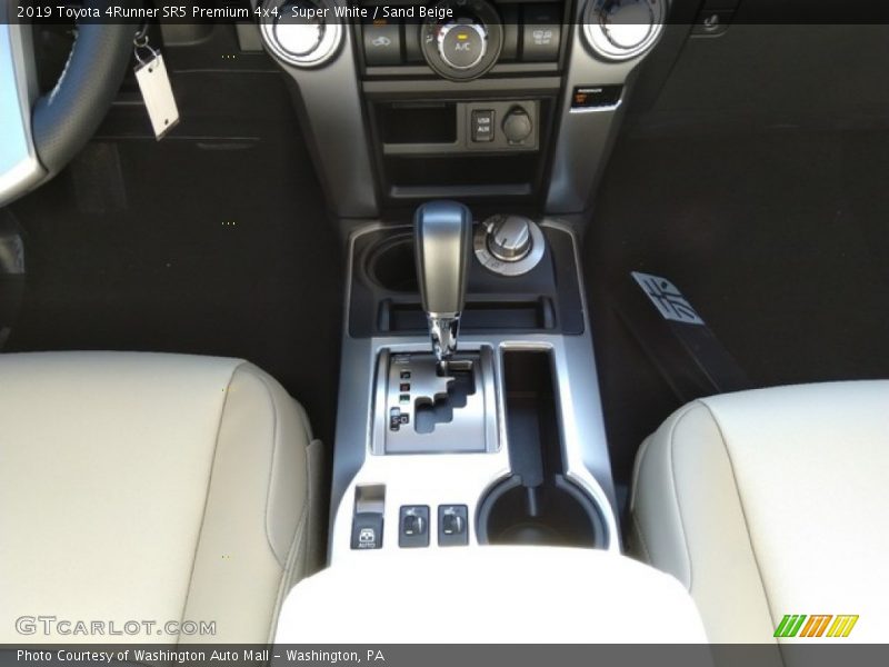 Super White / Sand Beige 2019 Toyota 4Runner SR5 Premium 4x4