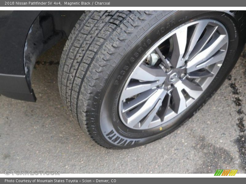 Magnetic Black / Charcoal 2018 Nissan Pathfinder SV 4x4