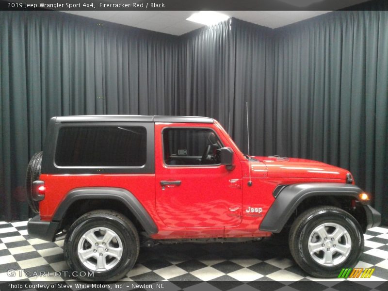 Firecracker Red / Black 2019 Jeep Wrangler Sport 4x4