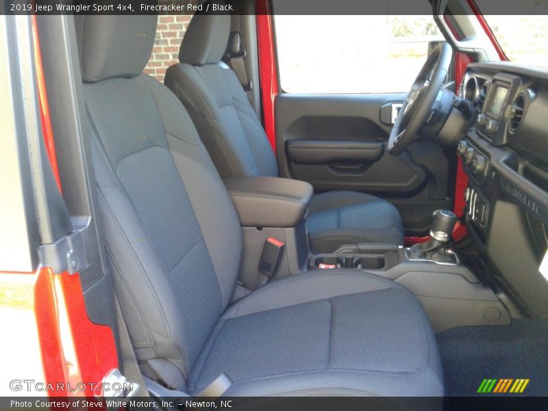 Firecracker Red / Black 2019 Jeep Wrangler Sport 4x4