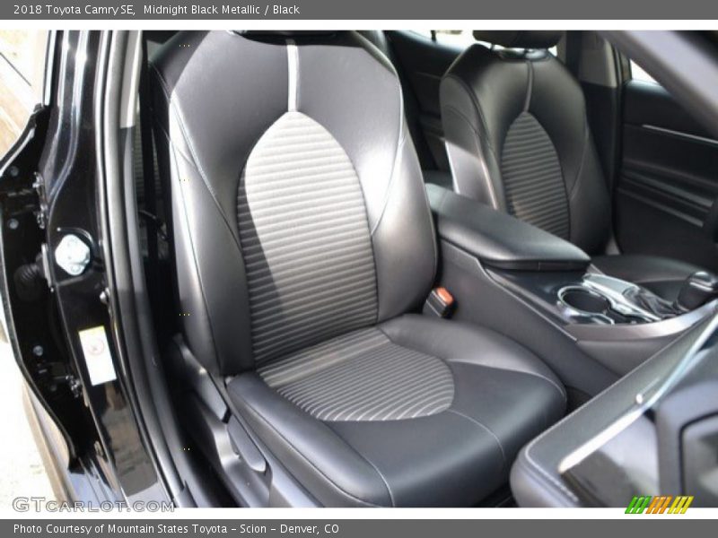 Midnight Black Metallic / Black 2018 Toyota Camry SE