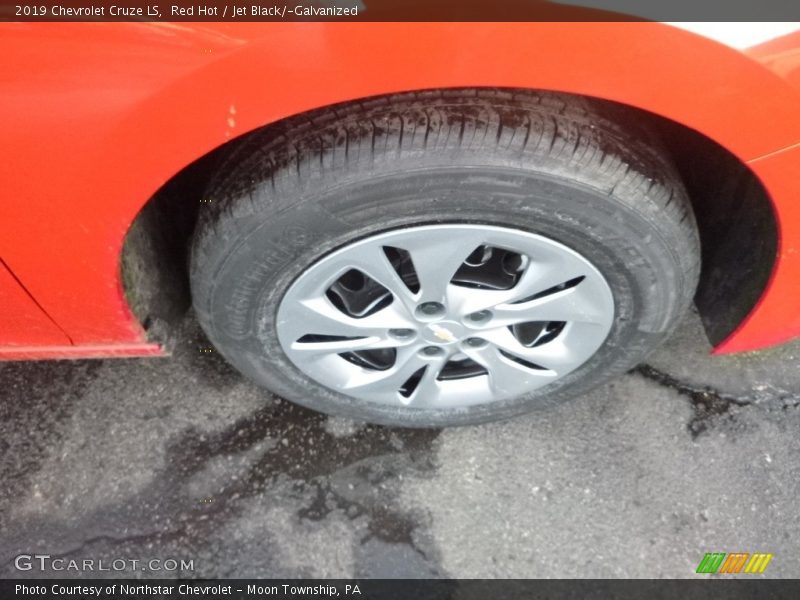Red Hot / Jet Black/­Galvanized 2019 Chevrolet Cruze LS