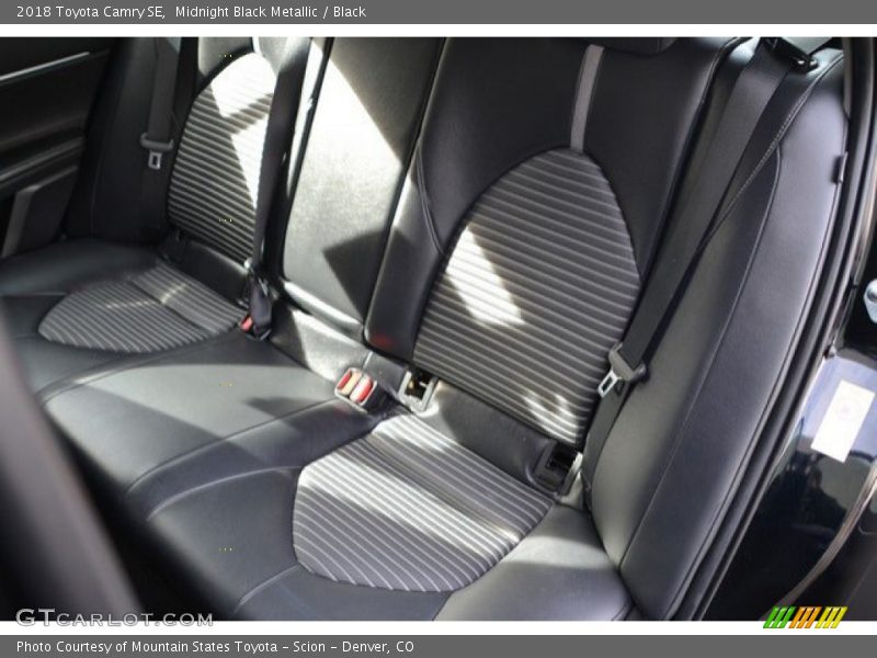 Midnight Black Metallic / Black 2018 Toyota Camry SE