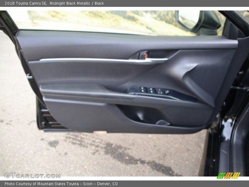 Midnight Black Metallic / Black 2018 Toyota Camry SE