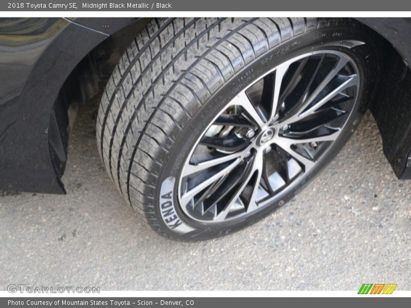 Midnight Black Metallic / Black 2018 Toyota Camry SE