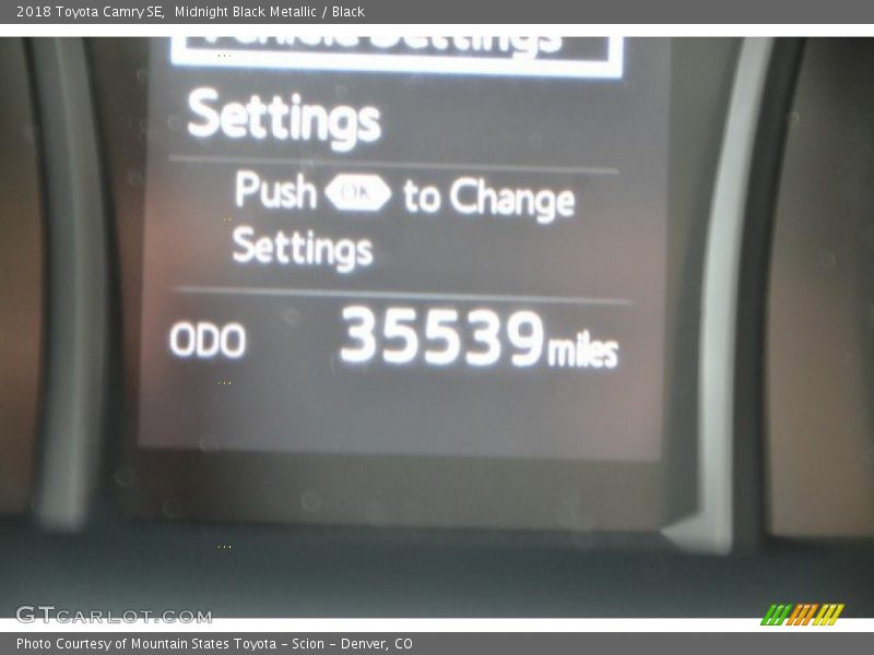 Midnight Black Metallic / Black 2018 Toyota Camry SE