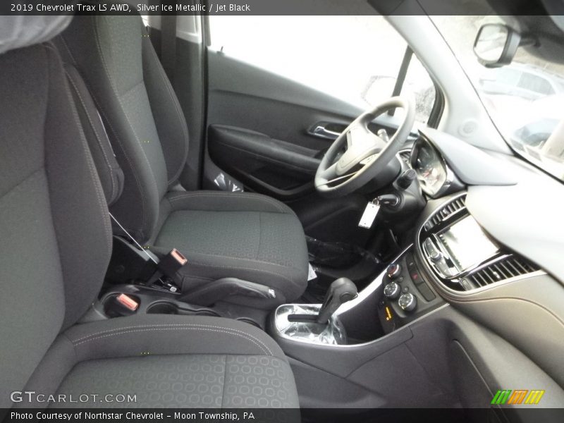 Silver Ice Metallic / Jet Black 2019 Chevrolet Trax LS AWD