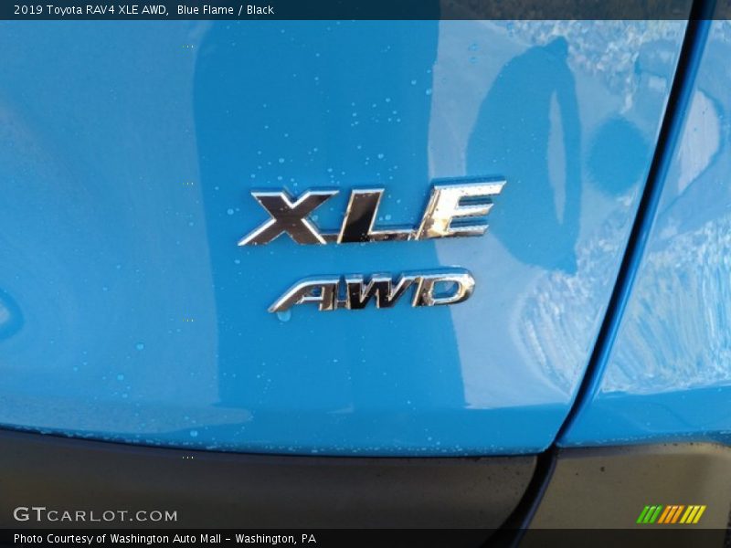  2019 RAV4 XLE AWD Logo