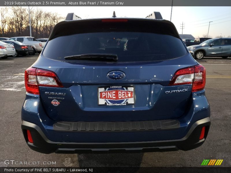 Abyss Blue Pearl / Titanium Gray 2019 Subaru Outback 2.5i Premium