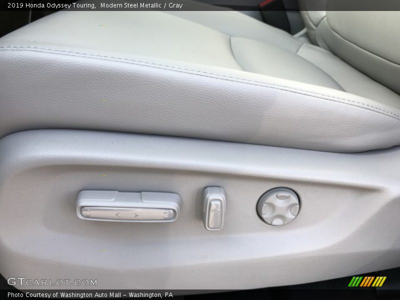 Modern Steel Metallic / Gray 2019 Honda Odyssey Touring