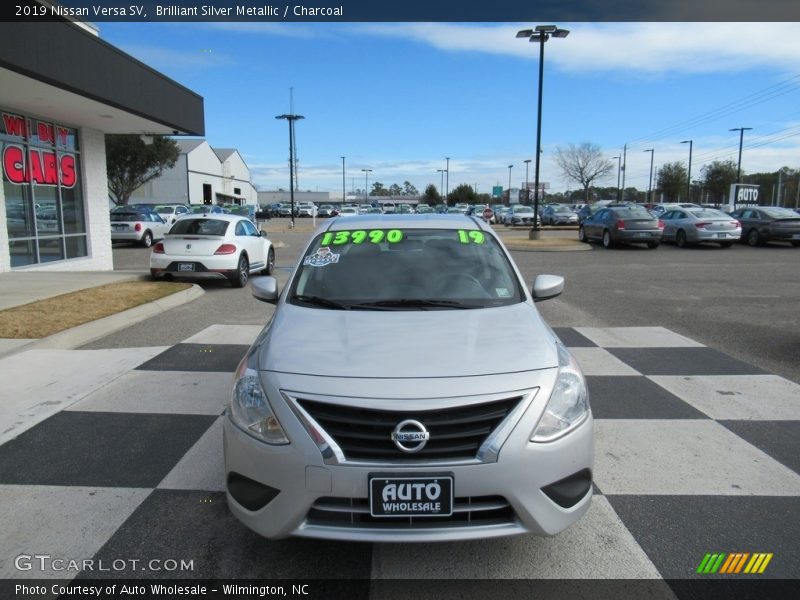 Brilliant Silver Metallic / Charcoal 2019 Nissan Versa SV