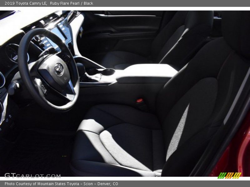 Ruby Flare Pearl / Black 2019 Toyota Camry LE