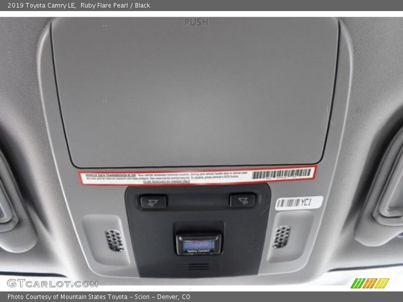 Ruby Flare Pearl / Black 2019 Toyota Camry LE