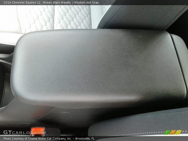 Mosaic Black Metallic / Medium Ash Gray 2019 Chevrolet Equinox LS