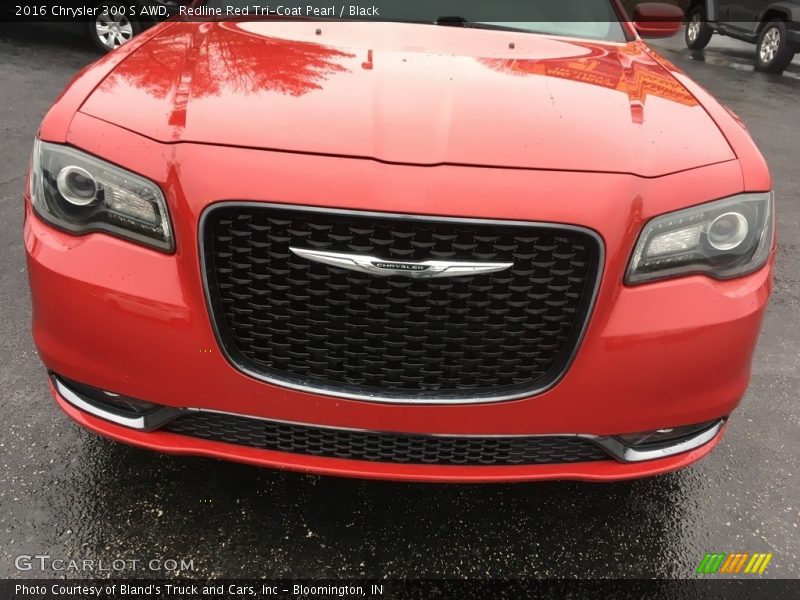 Redline Red Tri-Coat Pearl / Black 2016 Chrysler 300 S AWD