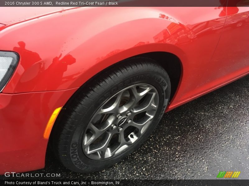 Redline Red Tri-Coat Pearl / Black 2016 Chrysler 300 S AWD