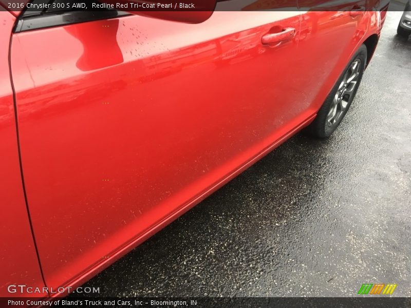 Redline Red Tri-Coat Pearl / Black 2016 Chrysler 300 S AWD