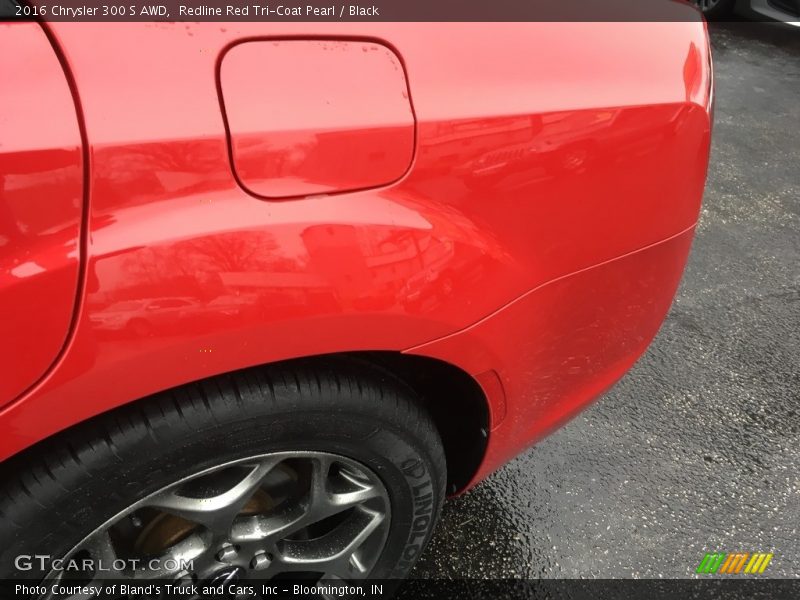 Redline Red Tri-Coat Pearl / Black 2016 Chrysler 300 S AWD