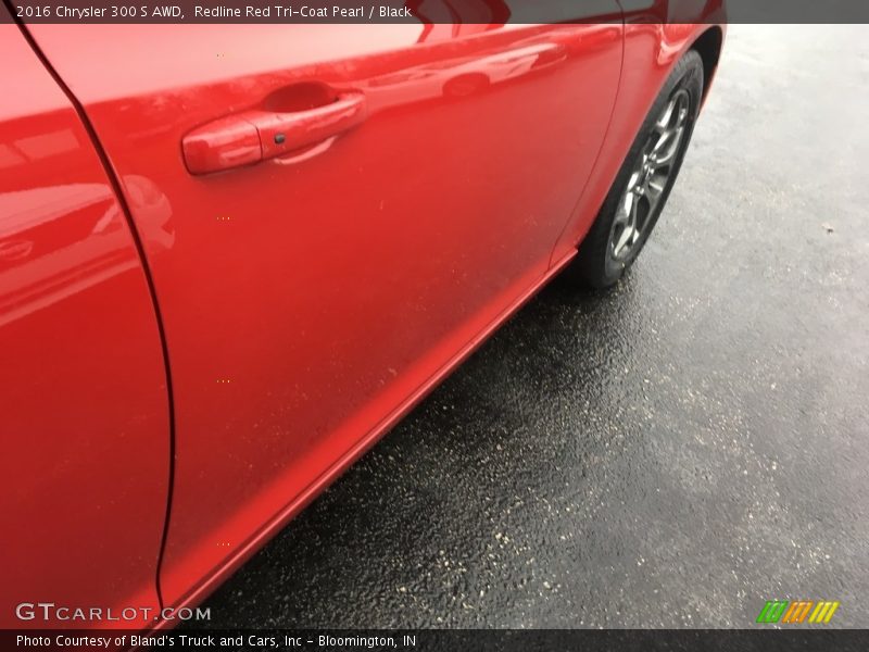 Redline Red Tri-Coat Pearl / Black 2016 Chrysler 300 S AWD