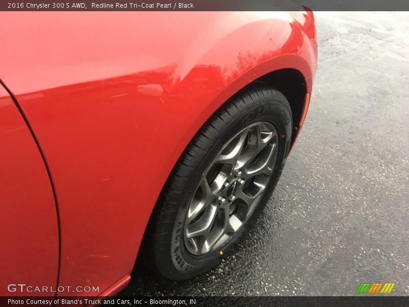Redline Red Tri-Coat Pearl / Black 2016 Chrysler 300 S AWD