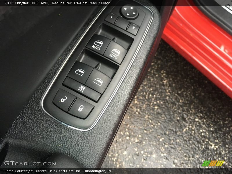 Redline Red Tri-Coat Pearl / Black 2016 Chrysler 300 S AWD