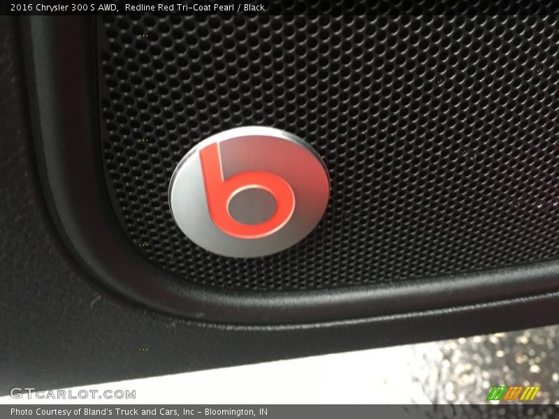 Redline Red Tri-Coat Pearl / Black 2016 Chrysler 300 S AWD