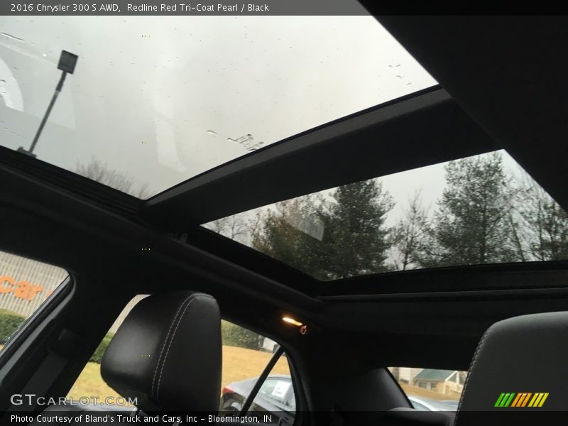 Redline Red Tri-Coat Pearl / Black 2016 Chrysler 300 S AWD