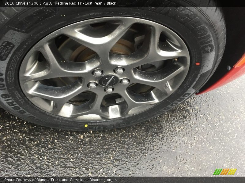 Redline Red Tri-Coat Pearl / Black 2016 Chrysler 300 S AWD